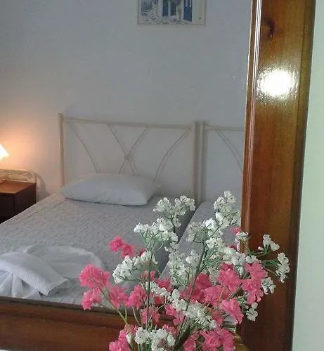 Artemis Pensjonat Folégandros